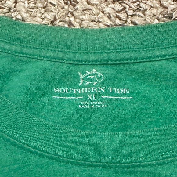 Lot of 4 Sputhern Tide T-Shirts size XL multiple designs and colors - Picture 6 of 12